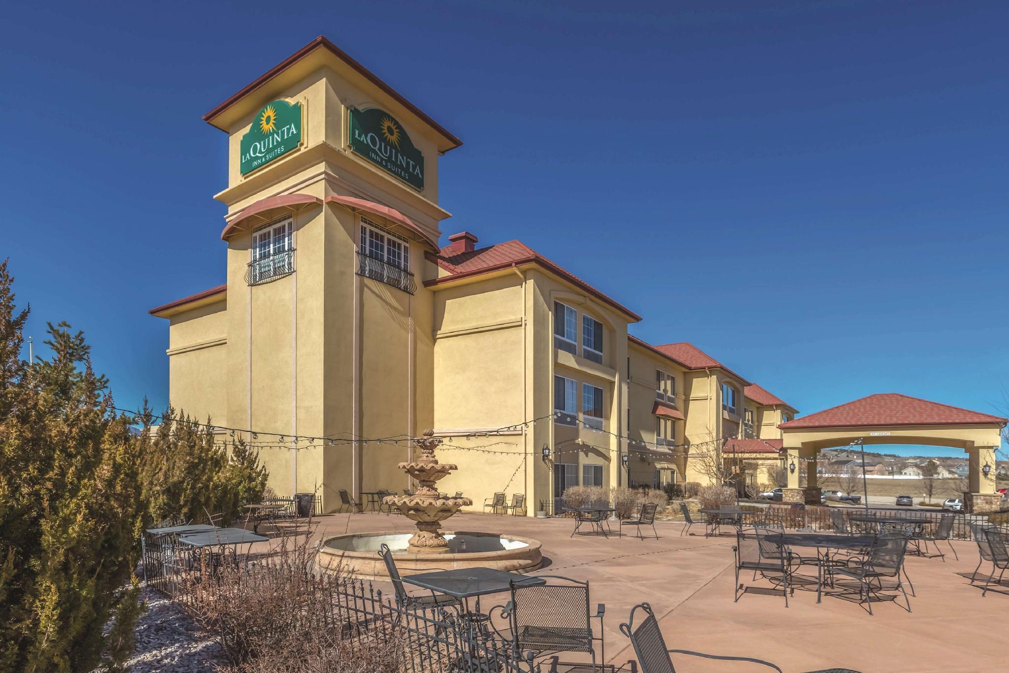 La Quinta Inn & Suites By Wyndham Loveland Estes Park Exterior photo